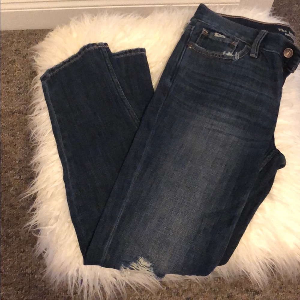 ABERCROMBIE & FITCH STRAIGHT LEG/BOYFRIEND JEANS BOGO ITEM